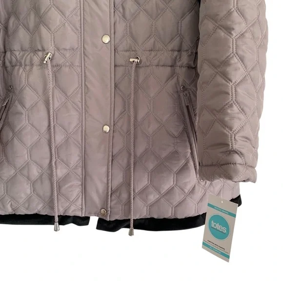 Totes “Titanium” Geometric Quilted Hooded Jacket - Picture 6 of 10